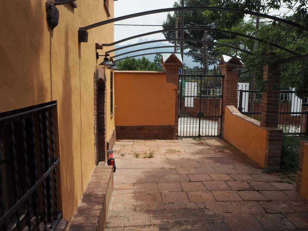 Gasthaus Cal Ventura El Bruc Exterior foto